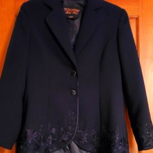 Soft Surroundings Embroidered Blazer